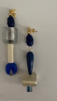 Image 2 of CLASSIC BLUE WHITE