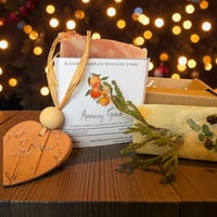 Image 3 of Merry Mini bubbles gift box 