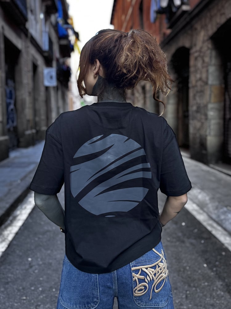 Image of Crop Black t-shirt - Jotatattooer