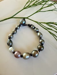 Imparfait Tahitian peal bracelet