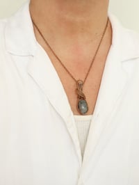 Image 2 of Collar con Cuarzo Turmalinado | técnica fluida