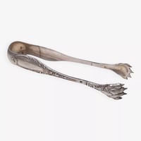 Image 1 of Pince à sucre ou à glaçon en argent massif decor patte de lion