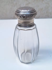 Image 3 of Saupoudreuse en cristal et argent