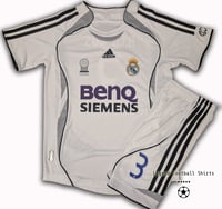 Image 3 of Real Madrid 2006 2007 kids retro kit R.CARLOS 3