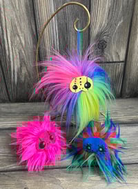 Image 1 of Ornament 3 Pack K