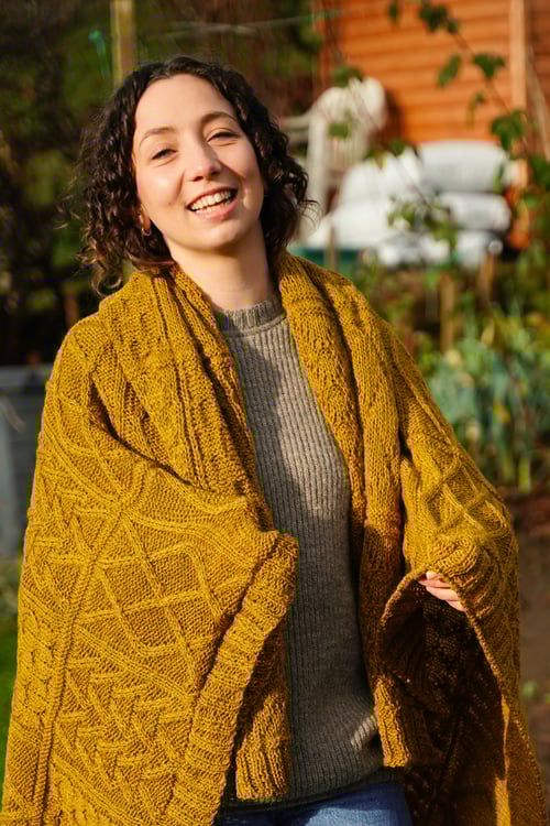 Image of Izzy Lane Aran Throw