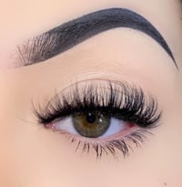 Image 4 of DIVA- 15mm Mink Lashes 