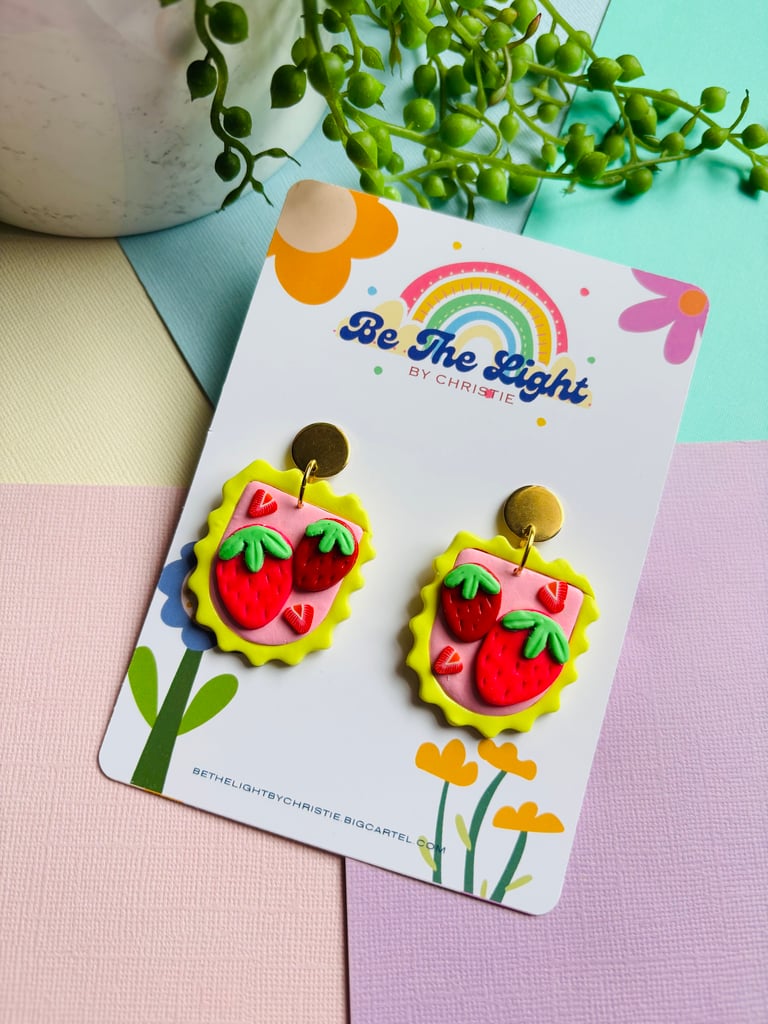 SUMMER STAMP STRAWBERRY