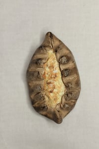 Image 3 of Karjalanpiirakka savityö