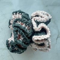 Image 2 of SKZ "Do It" Crochet Scrunchie Set | Pink & Gray Hair Scrunchie Duo
