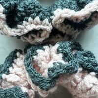Image 6 of SKZ "Do It" Crochet Scrunchie Set | Pink & Gray Hair Scrunchie Duo