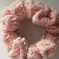 Image 4 of SKZ "Do It" Crochet Scrunchie | Soft Pink Double Scrunchie