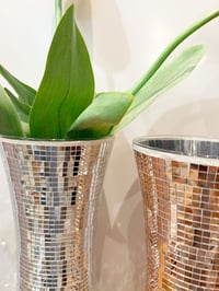 Image 4 of Vase Disco