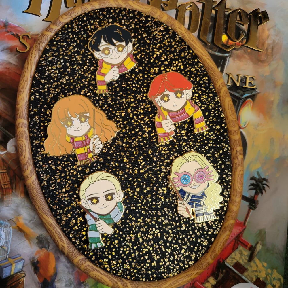 Image of Gold Harry Potter Pins