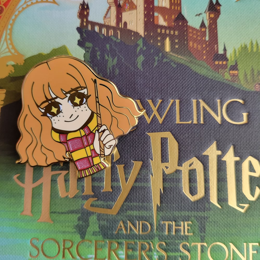 Image of Gold Harry Potter Pins