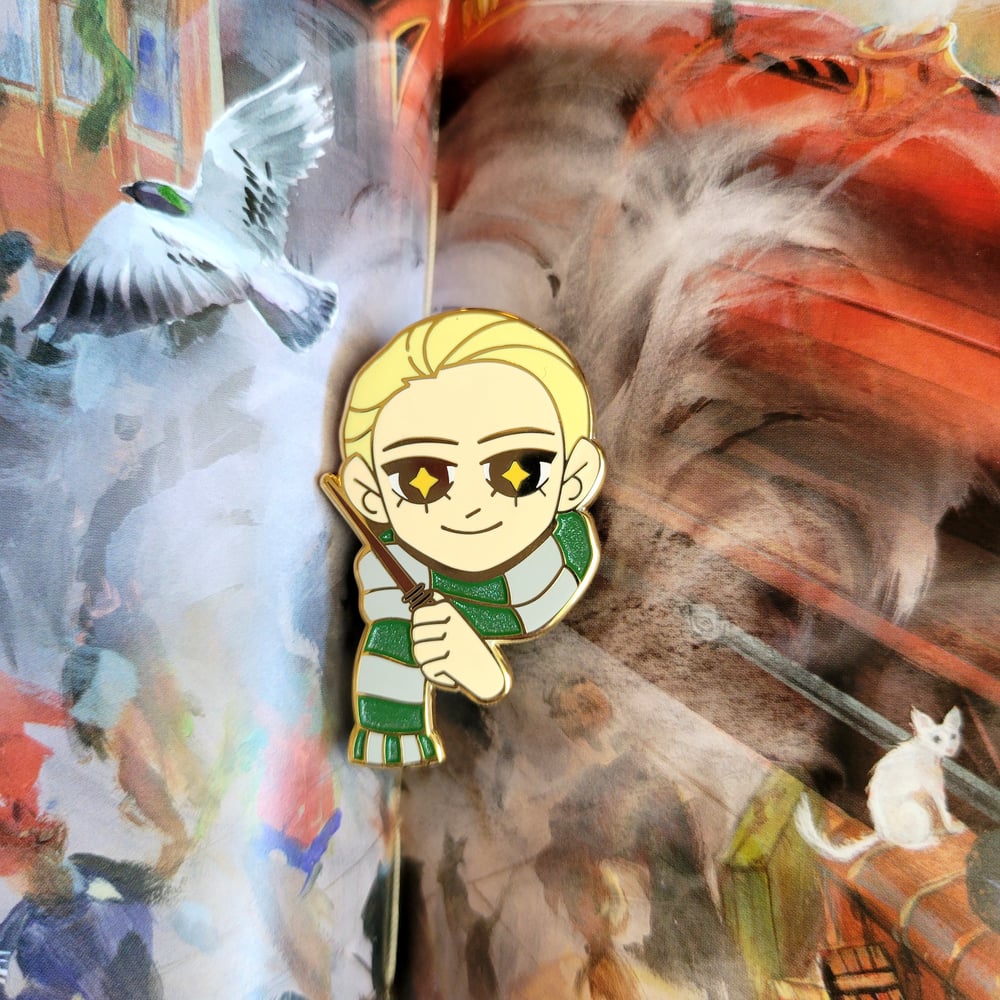 Image of Gold Harry Potter Pins