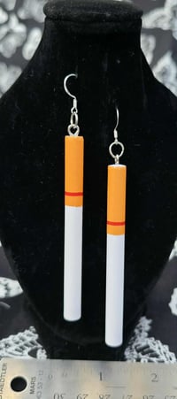 Fake cigerette earring set
