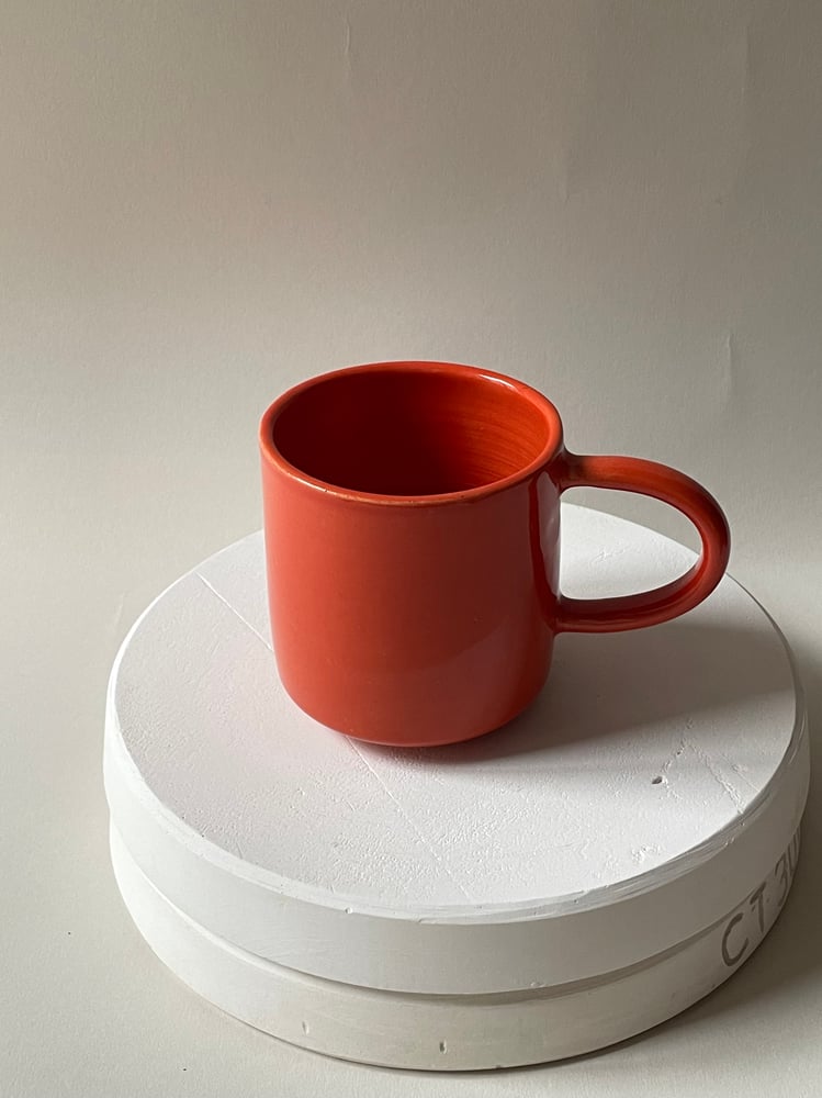 Image of Isaia Cup vibrant red