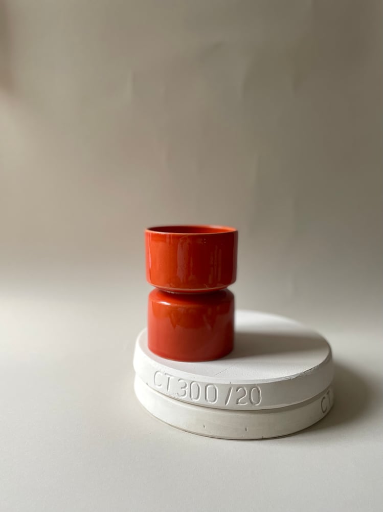 Image of Daggi mug vibrant red