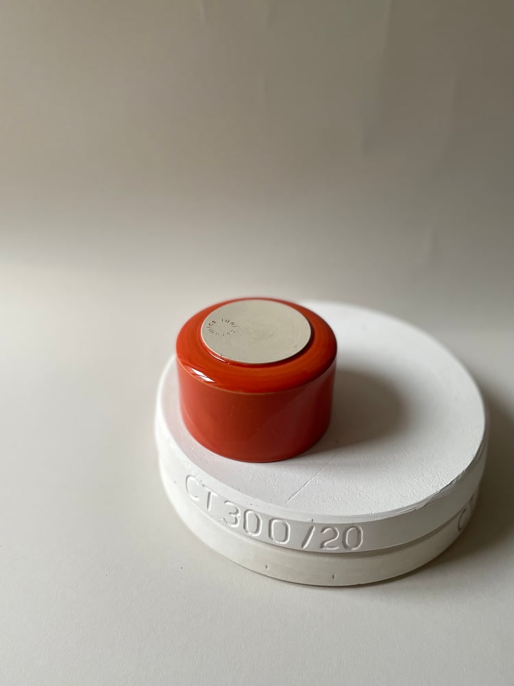 Image of Daggi mug vibrant red