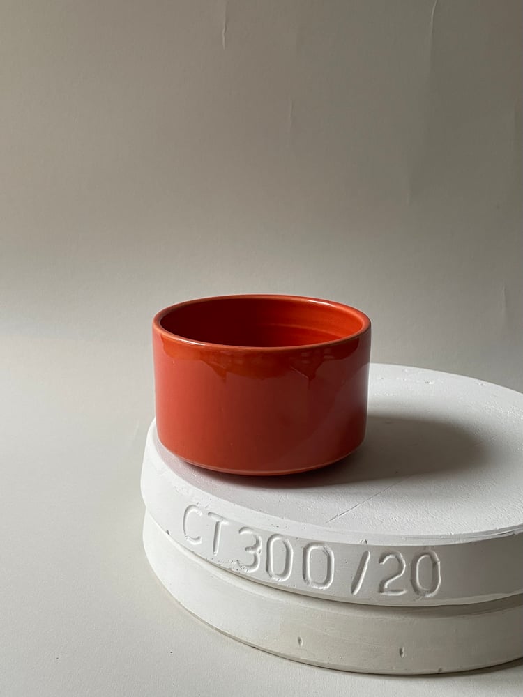 Image of Daggi mug vibrant red