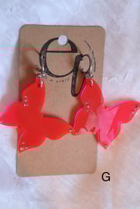 Image 7 of (holografisch/glow in the dark) schmetterling ohrringe