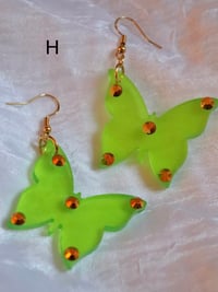 Image 8 of (holografisch/glow in the dark) schmetterling ohrringe