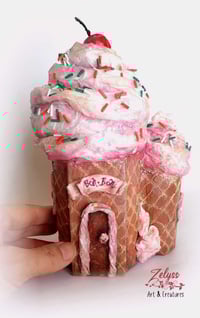 Image 3 of 'Bon Bon' - Papier-mâché sculpture (20x13x10cm / 7.8x5.11x3.9")