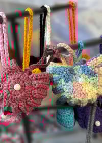 Image 2 of Seashell Pearl Pouch