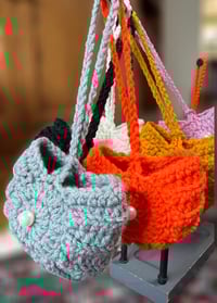 Image 4 of Seashell Pearl Pouch