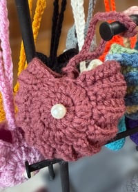 Image 5 of Seashell Pearl Pouch