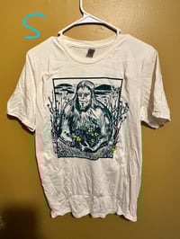LAST SASQUATCH SHIRT SIZE SMALL