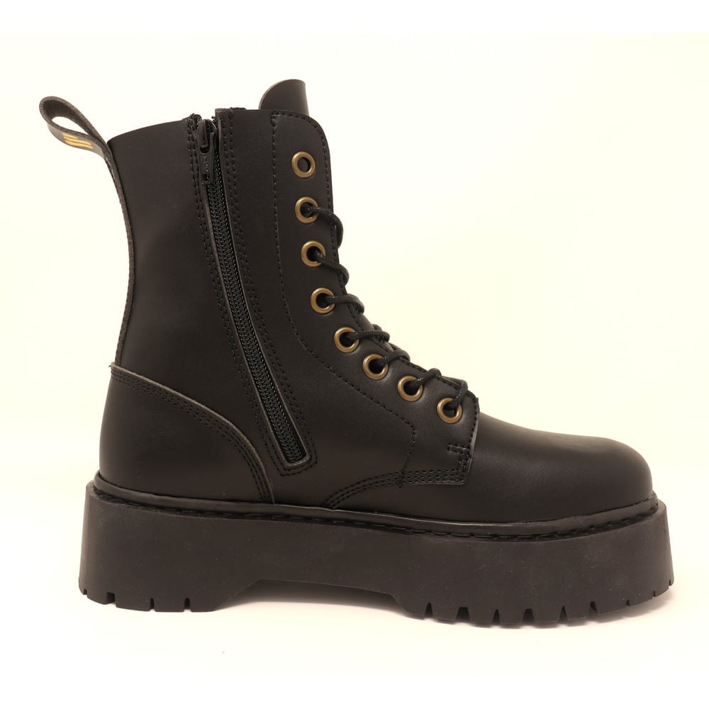 Image of Saola - Black