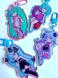 Image 2 of Miku Outfits - Colored Edge Keychains