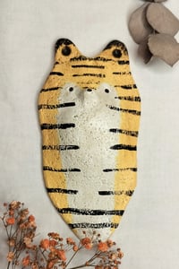 Image 2 of Tiikeri relief