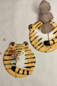 Image 2 of Pallero tiikeri savityö