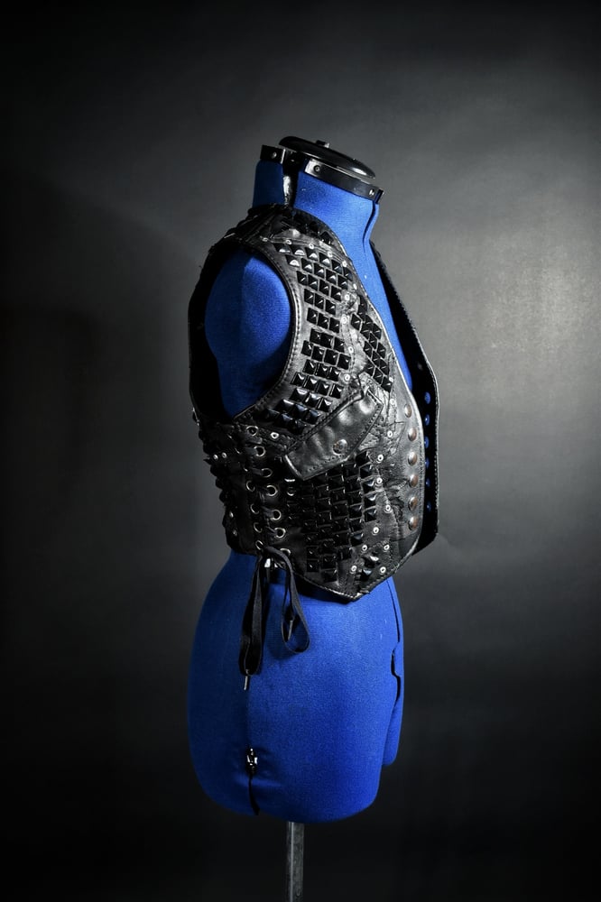 Image of UNLUCKY 13 VEST