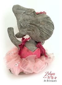 Image 4 of 🎀🐘 “Evelyn”🐘🎀 – Handmade & unique Papier-mâché sculpture (25x20x14)