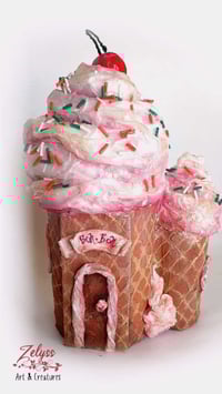 Image 1 of 'Bon Bon' - Papier-mâché sculpture (20x13x10cm / 7.8x5.11x3.9")