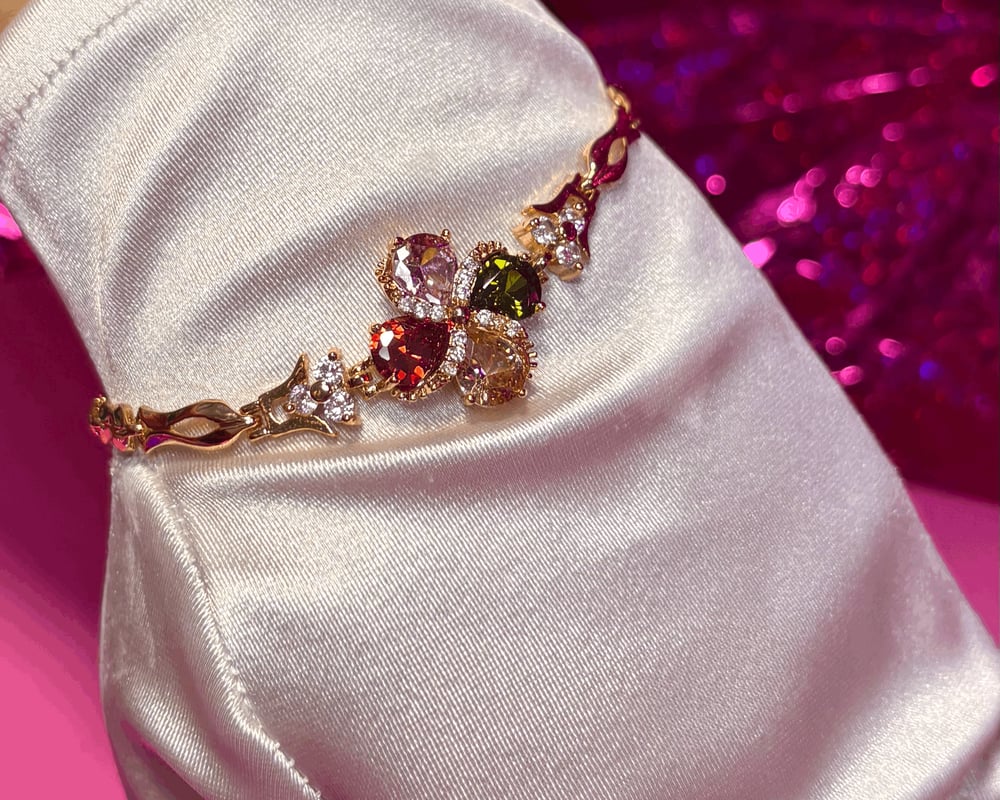 Image of Magnolia Bracelet / Pulsera Magnolia