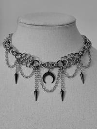 Luna Choker