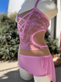 Image 2 of Mauve Artistic/Lyrical