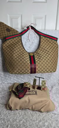 Image 7 of Extra Large Gorgeous Girl tote with clutch, earrings & cuff bracelet