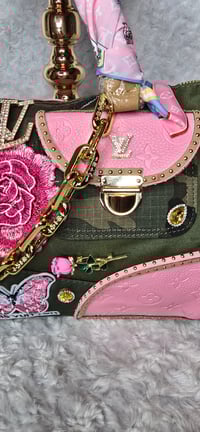 Image 7 of Pink & Camo LuV speedy with matching hat