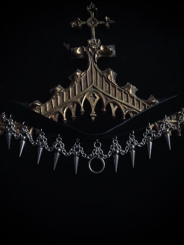 Image of velvet spikes choker