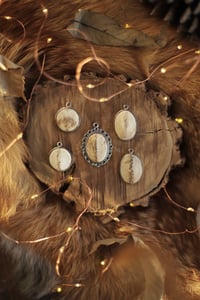 Image 1 of Ciondolo Sutura Cranica