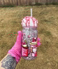 Hello Kitty SnowGlobe Tumblr (16oz)