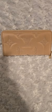 Image 1 of Cream Long Luv puff Wallet