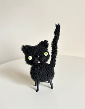 Image of Wooly Bully Cat in Black Boucle