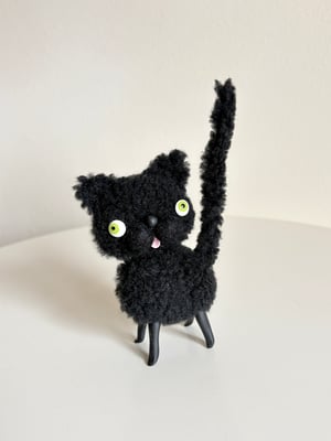 Image of Wooly Bully Cat in Black Boucle